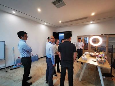 湖州市團(tuán)市委書記湯佩佩帶隊(duì)蒞臨天適力承新經(jīng)濟(jì)產(chǎn)業(yè)園調(diào)研