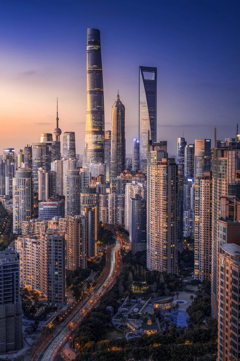 這一站，上?！獤|方明珠下的繁華與風情